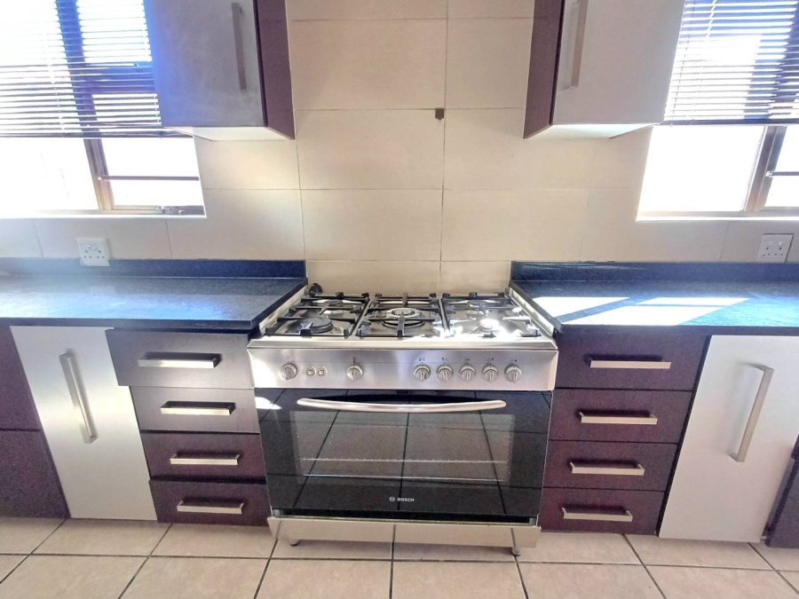 8 Bedroom Property for Sale in Noordhoek Free State